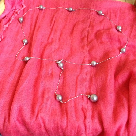 Adjustable grey pearl necklace