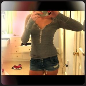 Long-sleeved shirt