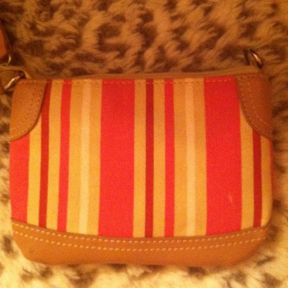 Very springy Wallet! - Picture 3 of 4