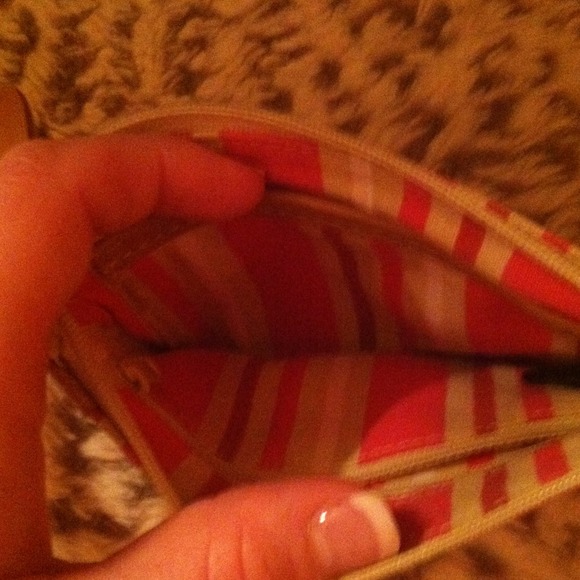 Very springy Wallet! - Picture 4 of 4