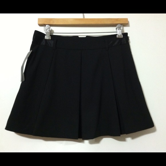 Forever 21 Dresses & Skirts - ❗Reduced❗Small black school girl mini skirt new