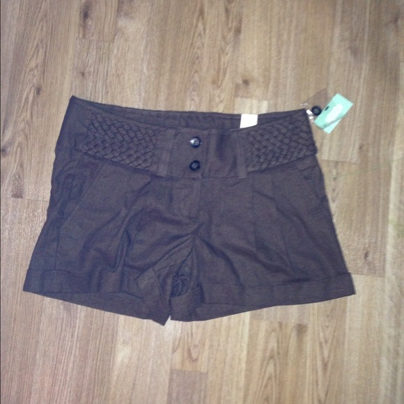 Brown Maurice's shorts