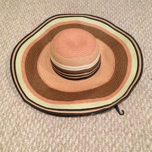 Jessica Simpson Summer Beach Hat
