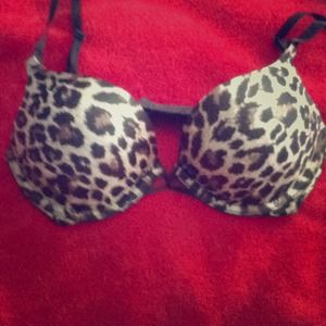 Hello Bombshell VS Bra