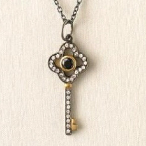 Stella & Dot Clover Key Necklace - Picture 2 of 3