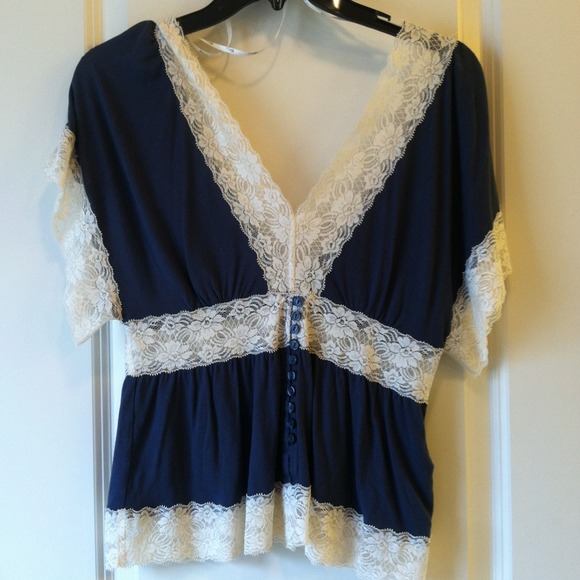 SOLD IN BUNDLE!! Forever 21 Blue ivory lace top!