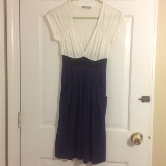 Delia's dress with pockets - Picture 1 of 1