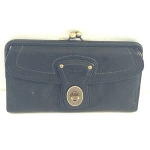 Black Coach wallet in excellent condition