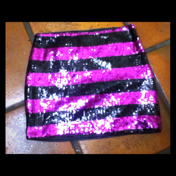 Pink& Black Sequined Mini Skirt