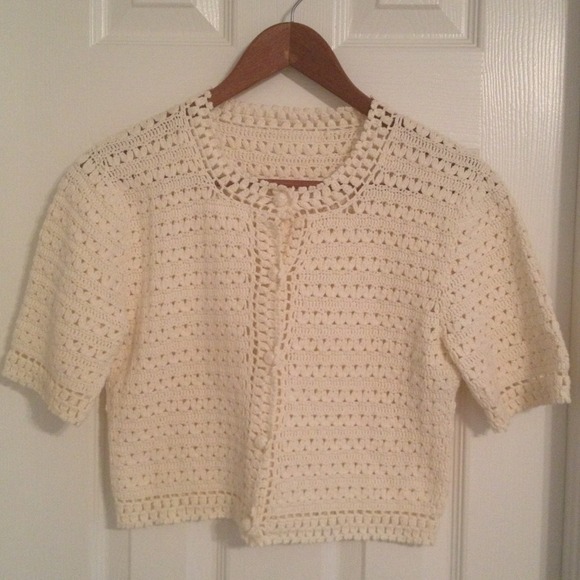 Cream Crochet Cropped Sweater Size Small