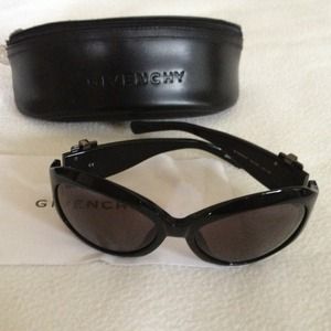 Givenchy/Cavali bundled sunglass(authentic)