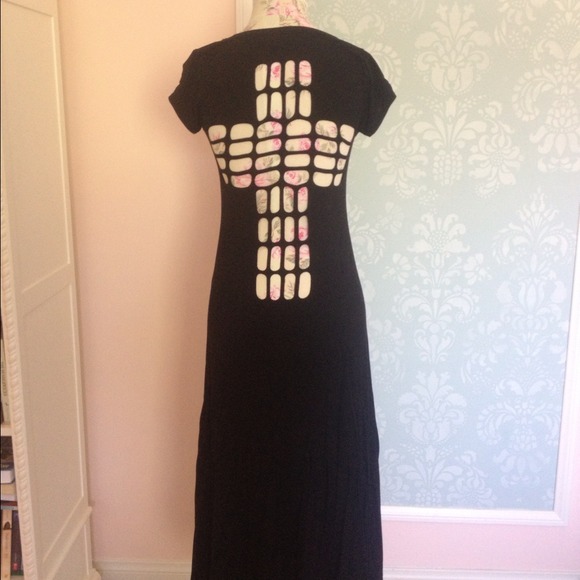 Cross Cutout on Back!! High Low dress!