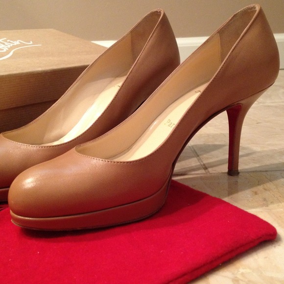 Christian Louboutin* platform pumps - Picture 3 of 4