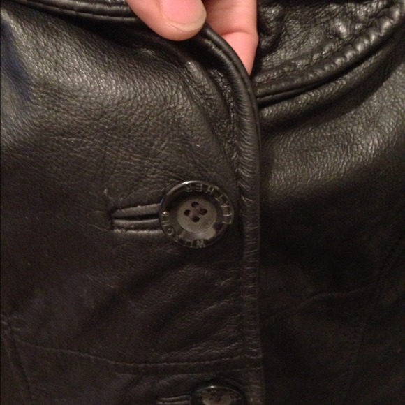 Leather jacket - Picture 2 of 3