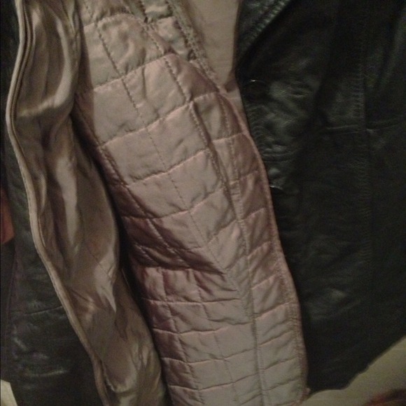 Leather jacket - Picture 3 of 3