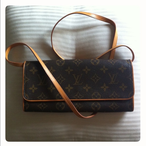 Louis Vuitton Handbags - Authentic Louis Vuitton Pochette Twin GM