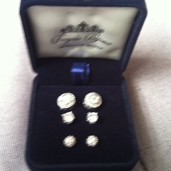 ***Sold in bundle 3 Sterling Silver earrings - Picture 1 of 3