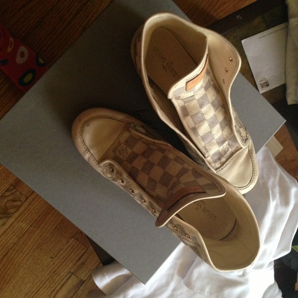 Louis Vuitton sneakers - Picture 1 of 1