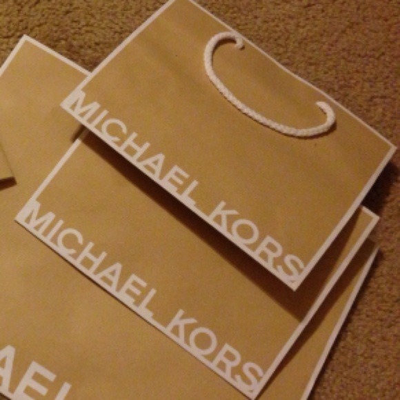 ❌SOLD❌🌸Michael Kors paper bags!🌸
