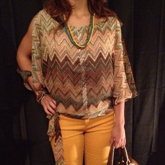 Sheer top - Picture 3 of 3