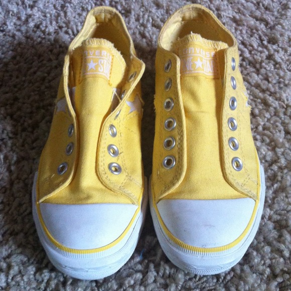 *NWOT* Yellow Converse Shoes