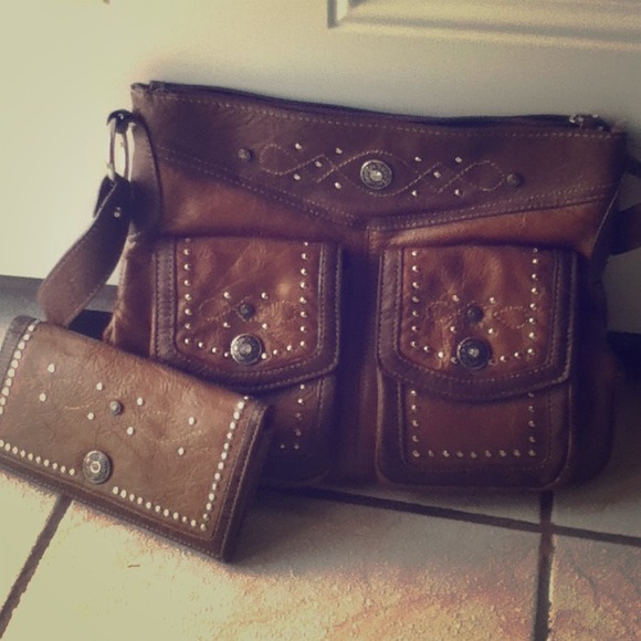 Brown leather bag w matching wallet