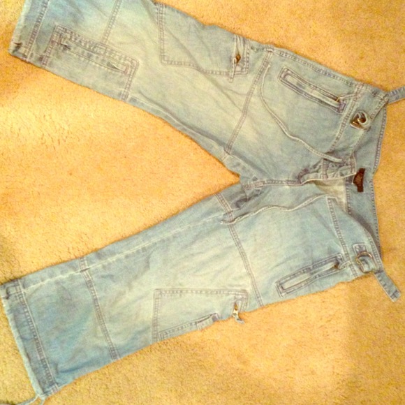 SOLD Limited capris - Picture 1 of 2