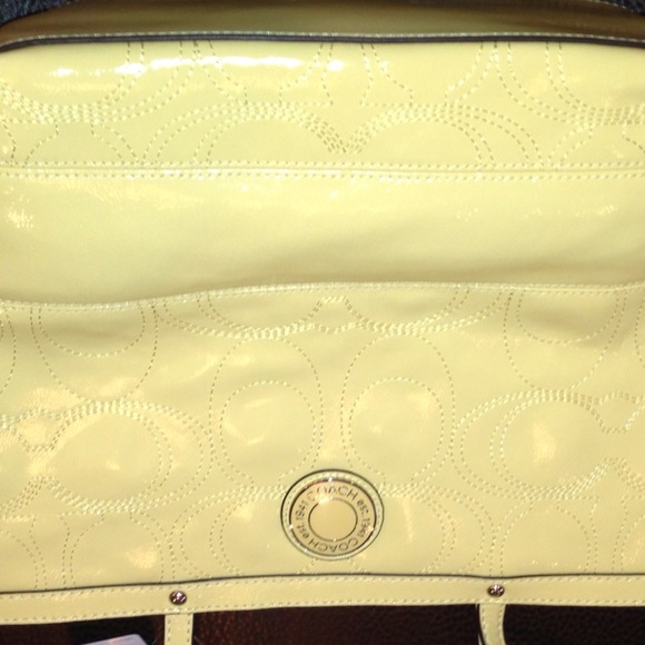 SOLD!!!!!!REDUCED💥💥💥NEW yellow coach purse! - Picture 2 of 4