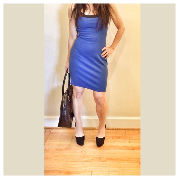 Dresses & Skirts - Love this  style great color w/cut out open back