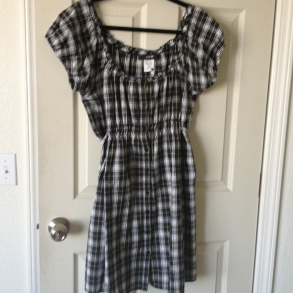 Dress - Picture 2 of 2