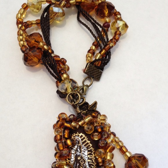 Scapular bracelet