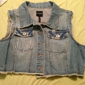 Cropped denim jacket. Never worn! New without tags