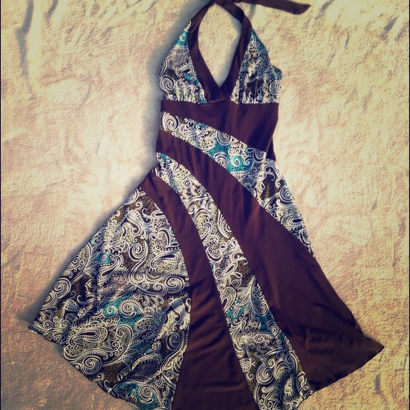 Comfy and stylish halter dress! Loved this/REDUCED