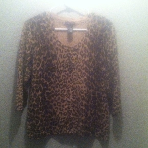 🚫🚫🚫SOLD🚫🚫🚫Leopard Print Cardigan
