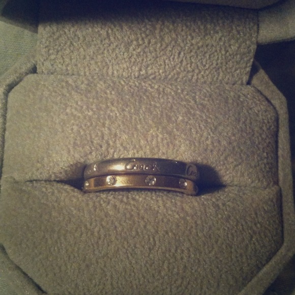 Non authentic coach rings