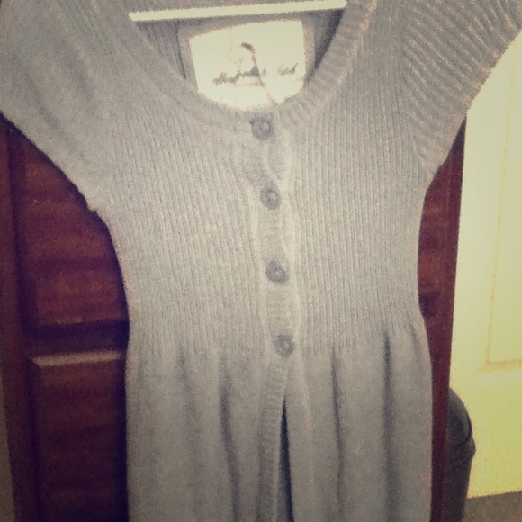 Trade w/ aprilapope Abercrombie & Fitch Cardigan