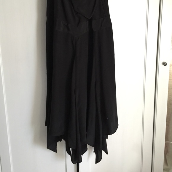 ✂️French Connection Silk Dress - Picture 3 of 3