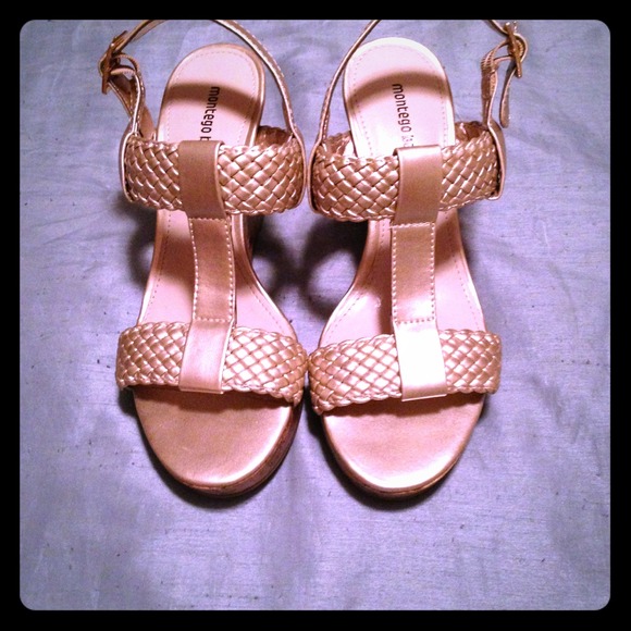 Size 7 wedges