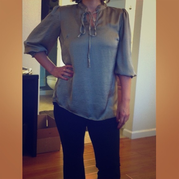 ⛔SOLD⛔Satin Blouse