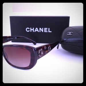 ✨✨REDUCED✨✨ Chanel Sunglasses