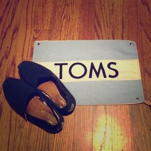 ✨TOMS✨