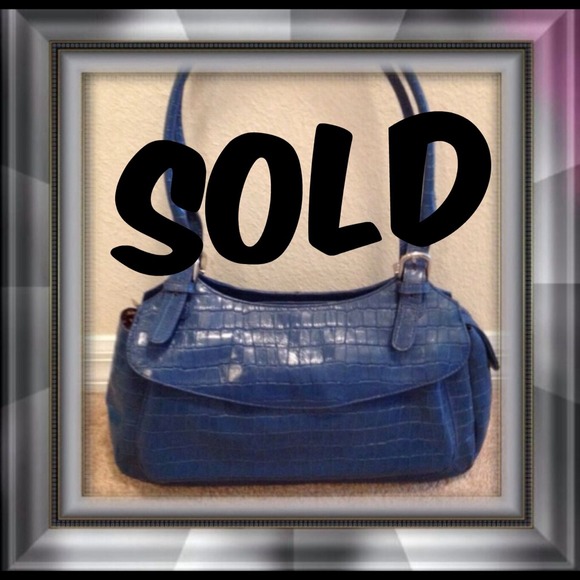 🎀SOLD🎀Maxx, Blue Leather Purse