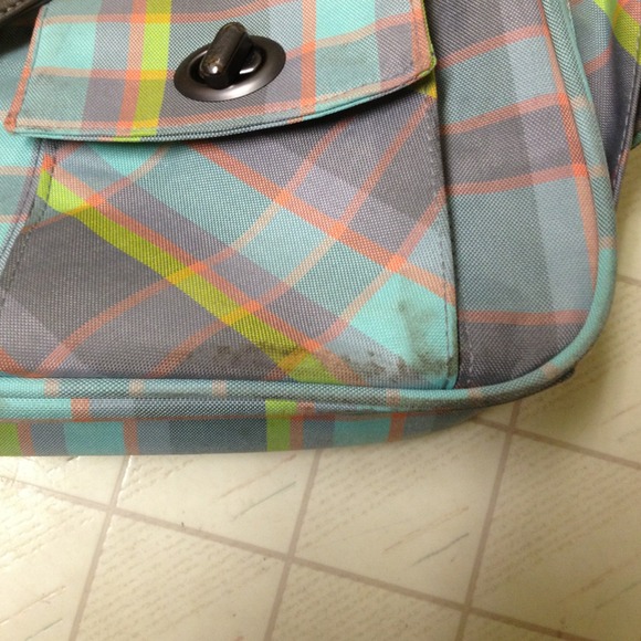 DAKINE Hudson 20L Messenger Bag - Accessories Dakine messenger/laptop bag. Pp and trades also