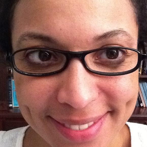 Authentic Gucci Eye Glasses.Stylish black frame. - Picture 3 of 4