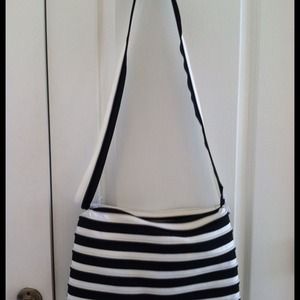 Black & White Zipper bag