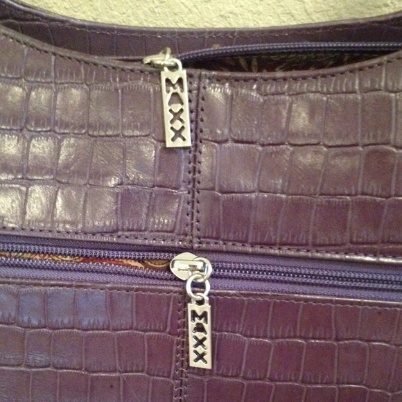 🎀SOLD🎀Maxx, Purple Leather Purse - Picture 3 of 4