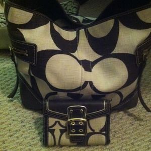 Coach purse and wallet. Excellent shape.