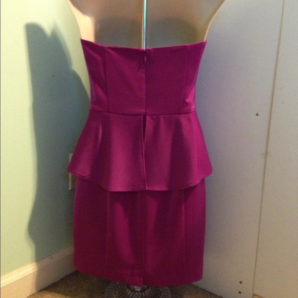 ‼️Sale‼️GUESS Strapless Peplum Party Dress - Picture 2 of 4