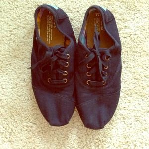 Black toms lace ups