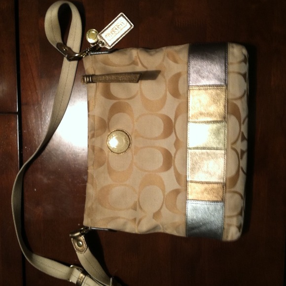 Coach handbag....TRADED!!!!!
